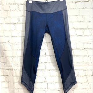 Lululemon Diagonal Cut Capri Leggings